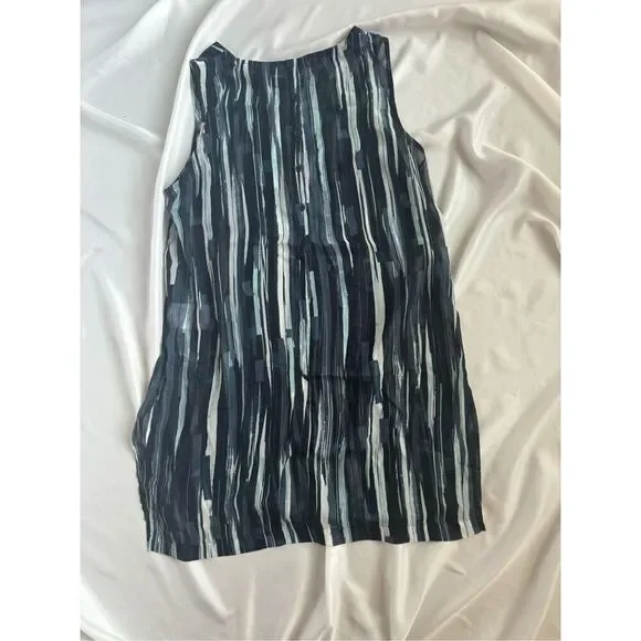 Banana Republic Tank Top - Picture 2 of 3